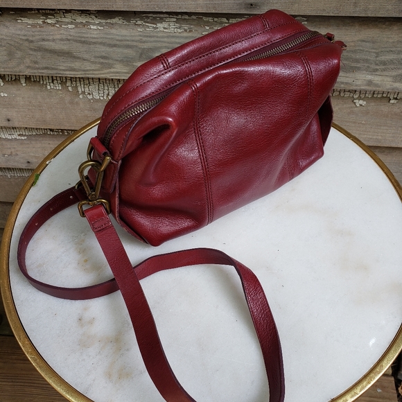 Madewell Handbags - Madewell Leather purse in Wine red